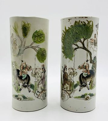 Pair of Vintage Japanese Porcelain Vases, Hand-Painted. Asian porcelain cylinder vases. White 