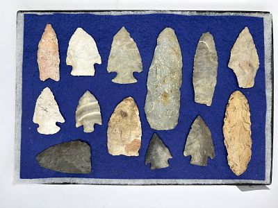 Fine Selection of Flint Arrowheads. Assorted flint projectile points and bifaces in a variety of 