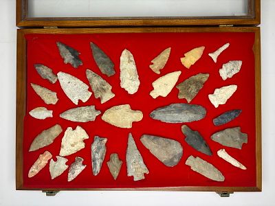 Excellent Display of Stone Artifacts. Assortment of flaked stone projectile points and bifaces 