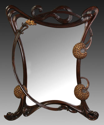 מראת ארט נובו עתיקה ואיכותית בסגנון Louis Majorelle
גדולה ומרשימה. סוף המאה ה19, מראה בעבודת יד 