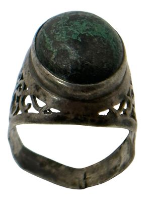 טבעת כסף . מידה אמריקאית : 8 1/2 
משקל : 6.11 גרם