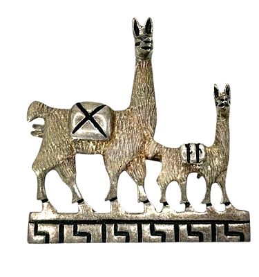 סיכת כסף סטרלינג 925 בדמות 2 למות. 6.28 גרם 
4X4 ס"מ 
תגיות : סיכה , למה