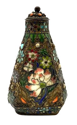 בקבוק כחל סיני מרהיב ועתיק לייצוא Chinese Export עשוי נחושת מוזהבת ומעוטר בעבודת פיליגראן לצד 