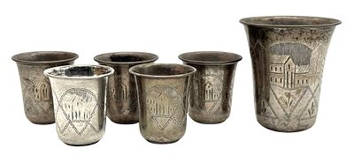 לוט שישה גביעי קידוש עשויים כסף 800 אוסטרו הונגרים עתיקים מעוטרים בחריטות. משקל כולל: 125 גרם 