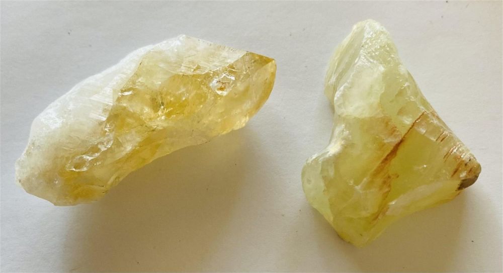 Lot 177: Quartz healing stone- 2 pieces