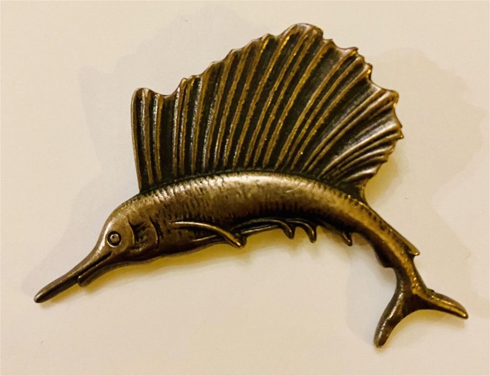 Lot 218: Vintage silver sailfish pin