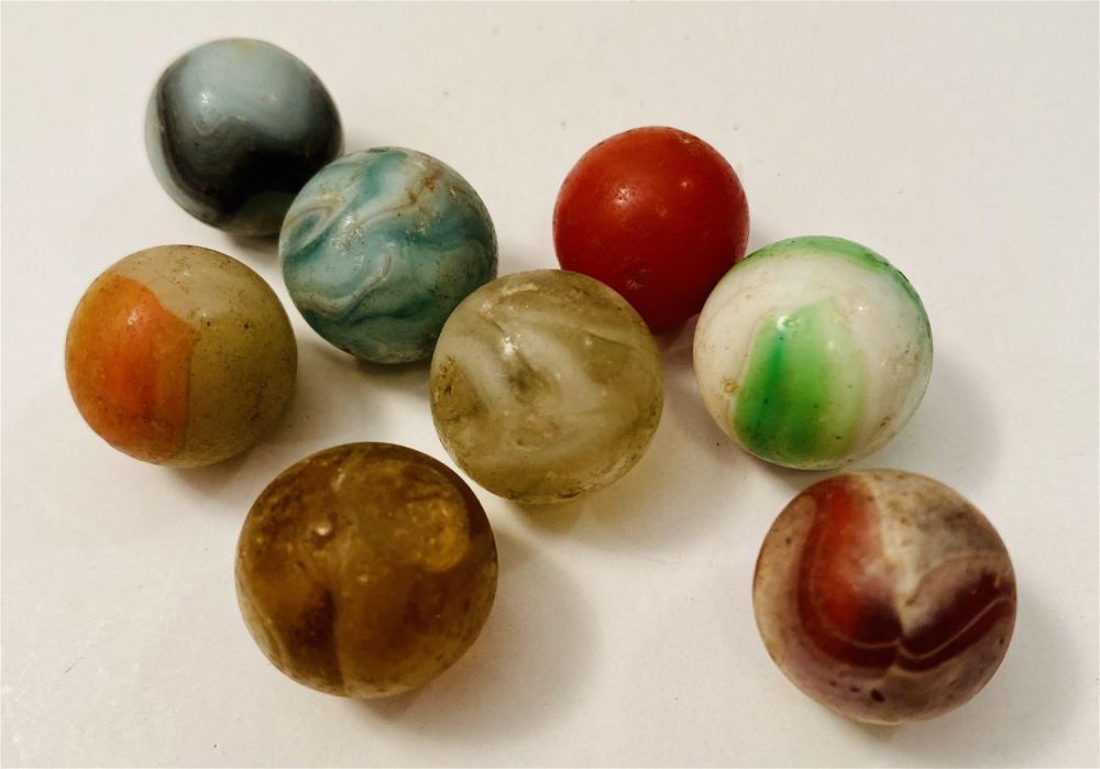 Lot 230: Vintage marbles collection