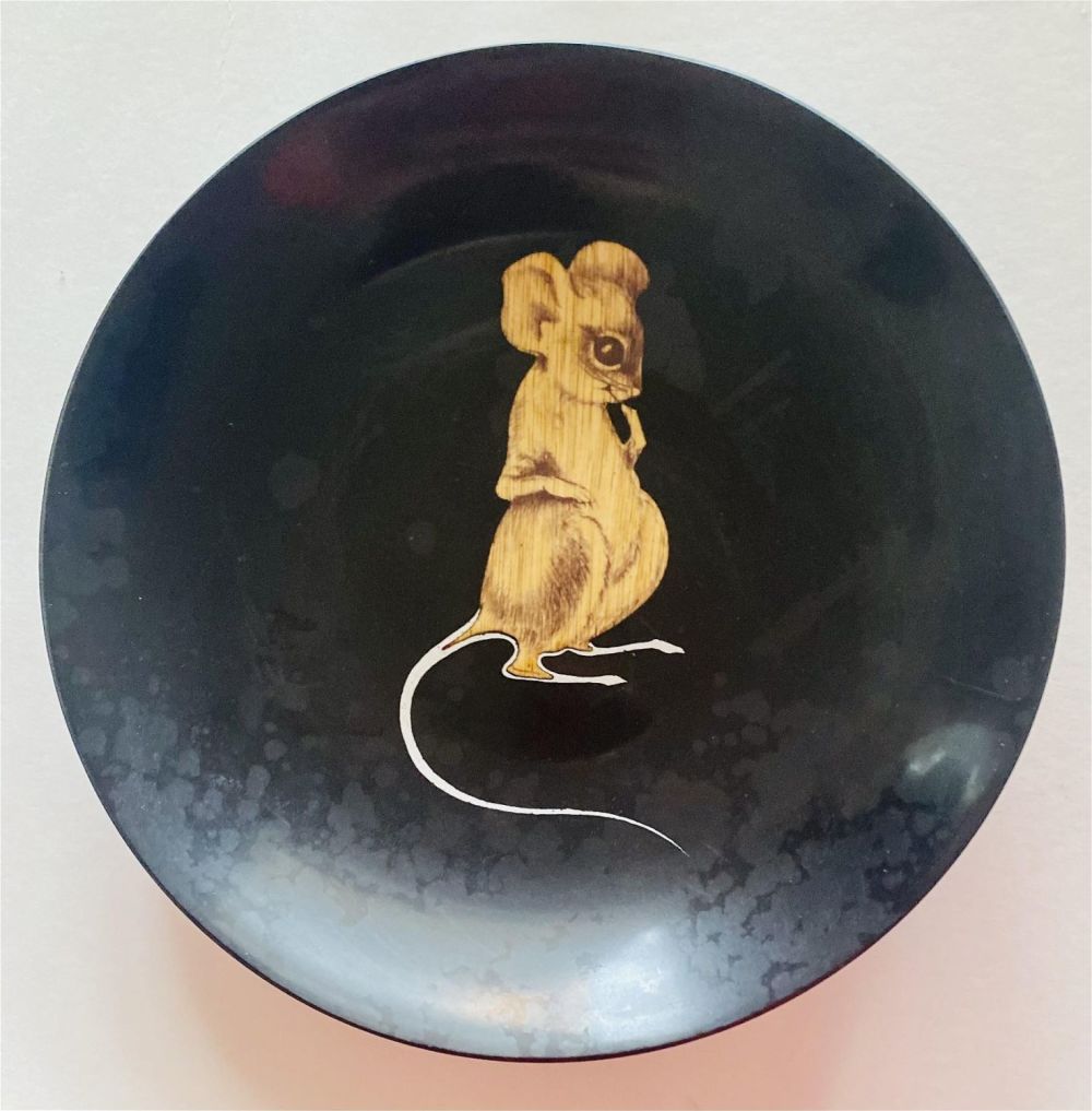 Lot 424: Couroc Inlaid mid century mouse bowl