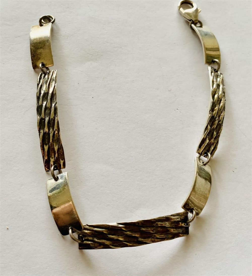 Lot 364: Sterling vintage bar style bracelet