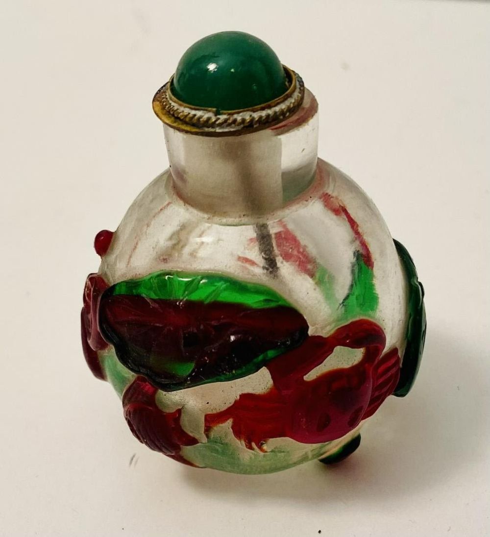 Lot 430: Perfume Peking glass bottle /stopper