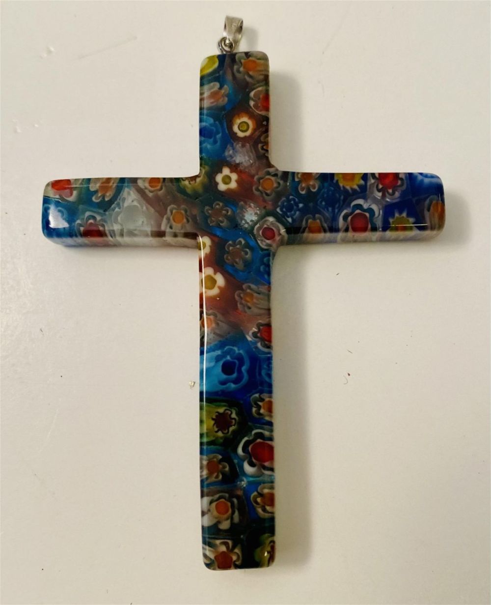 Lot 165: Millefiore cross pendant glass