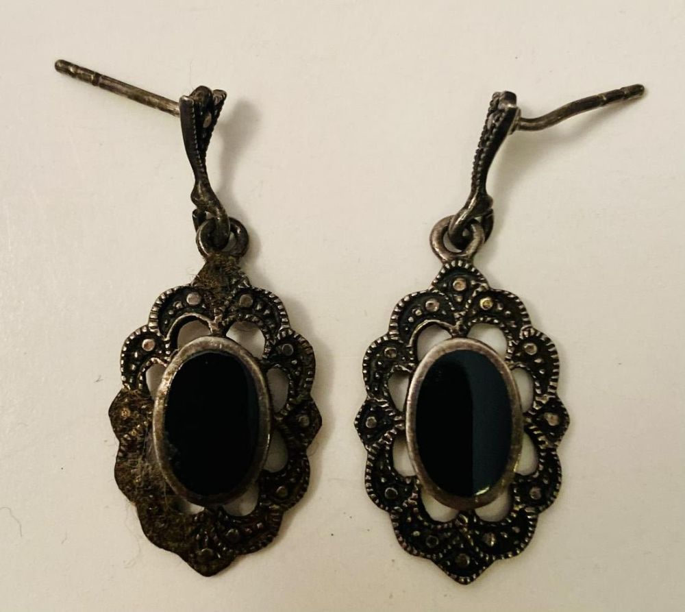 Lot 178: Sterling black onyx vintage earrings