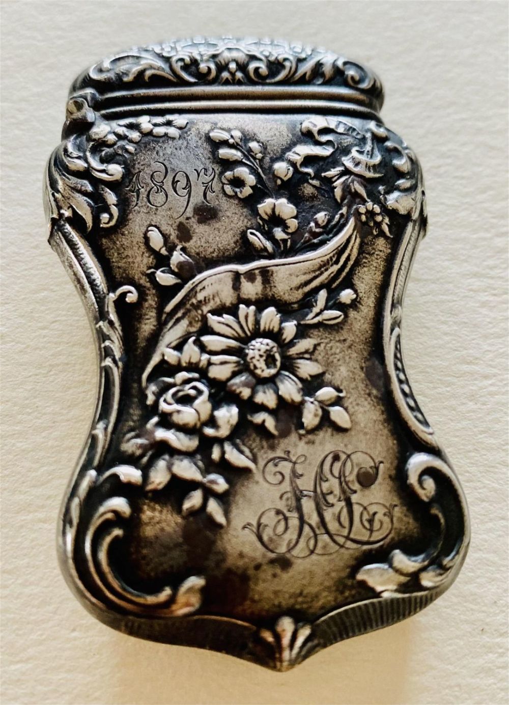 Lot 233: Sterling matchsafe Victorian marked