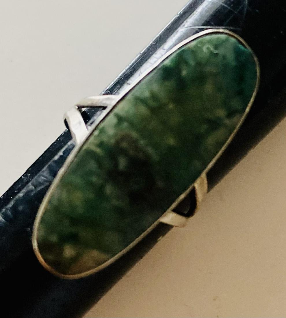 Lot 343: Sterling ring cabochon turquoise