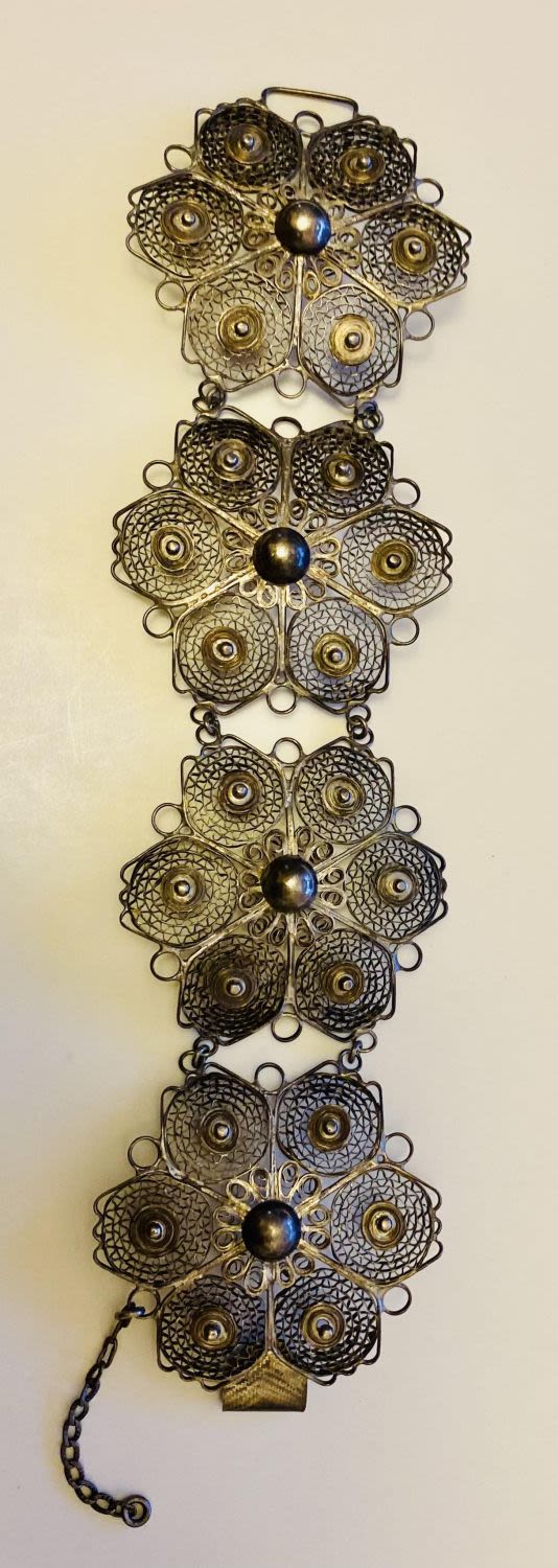 Lot 386: Vintage filigree large bracelet/wide