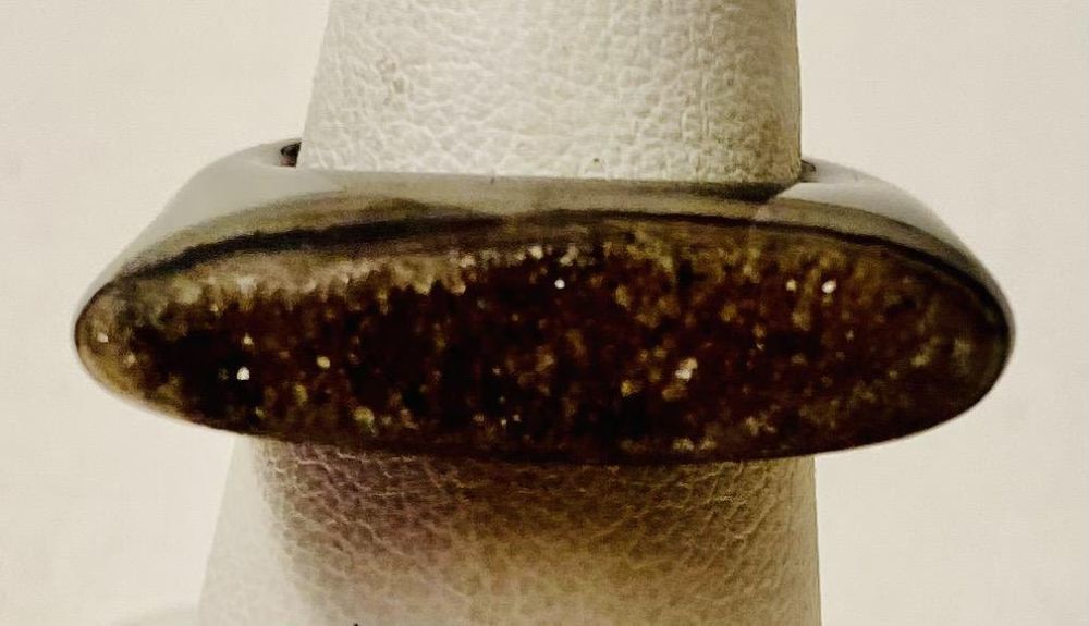 Lot 393: Druzy banded agate ring