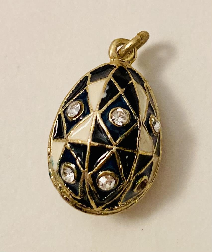 Lot 408: Russian egg pendant black and white