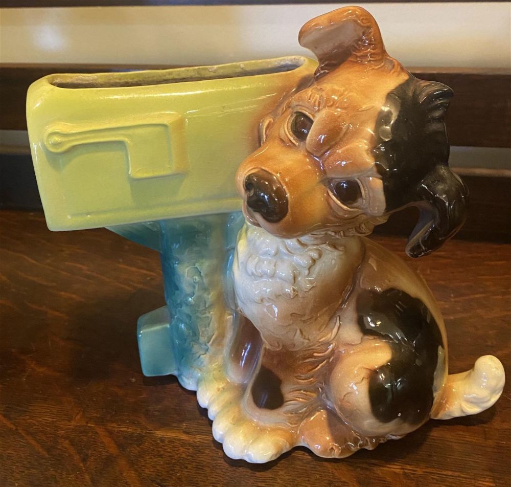 Lot 490: Dog 50's planter/USmail-Royal Copley