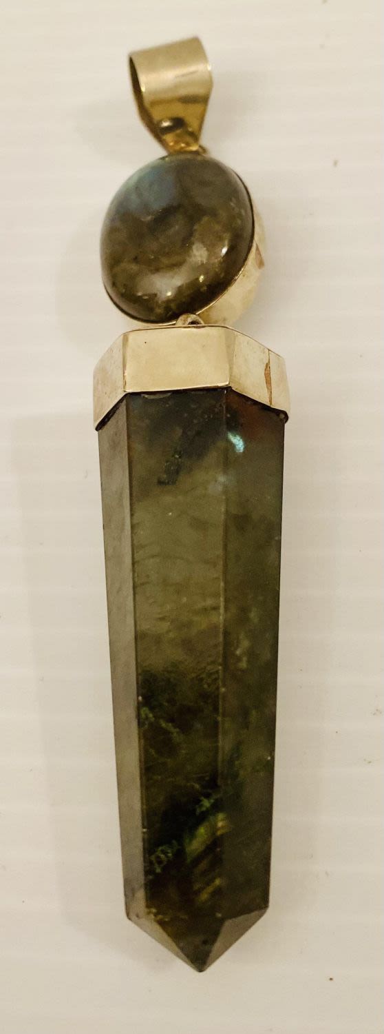 Lot 216: Labradorite 2 piece pendant
