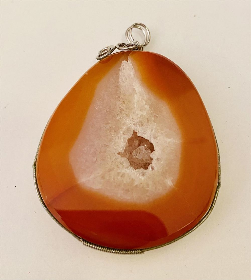 Lot 224: Agate druzy wire wrapped pendant