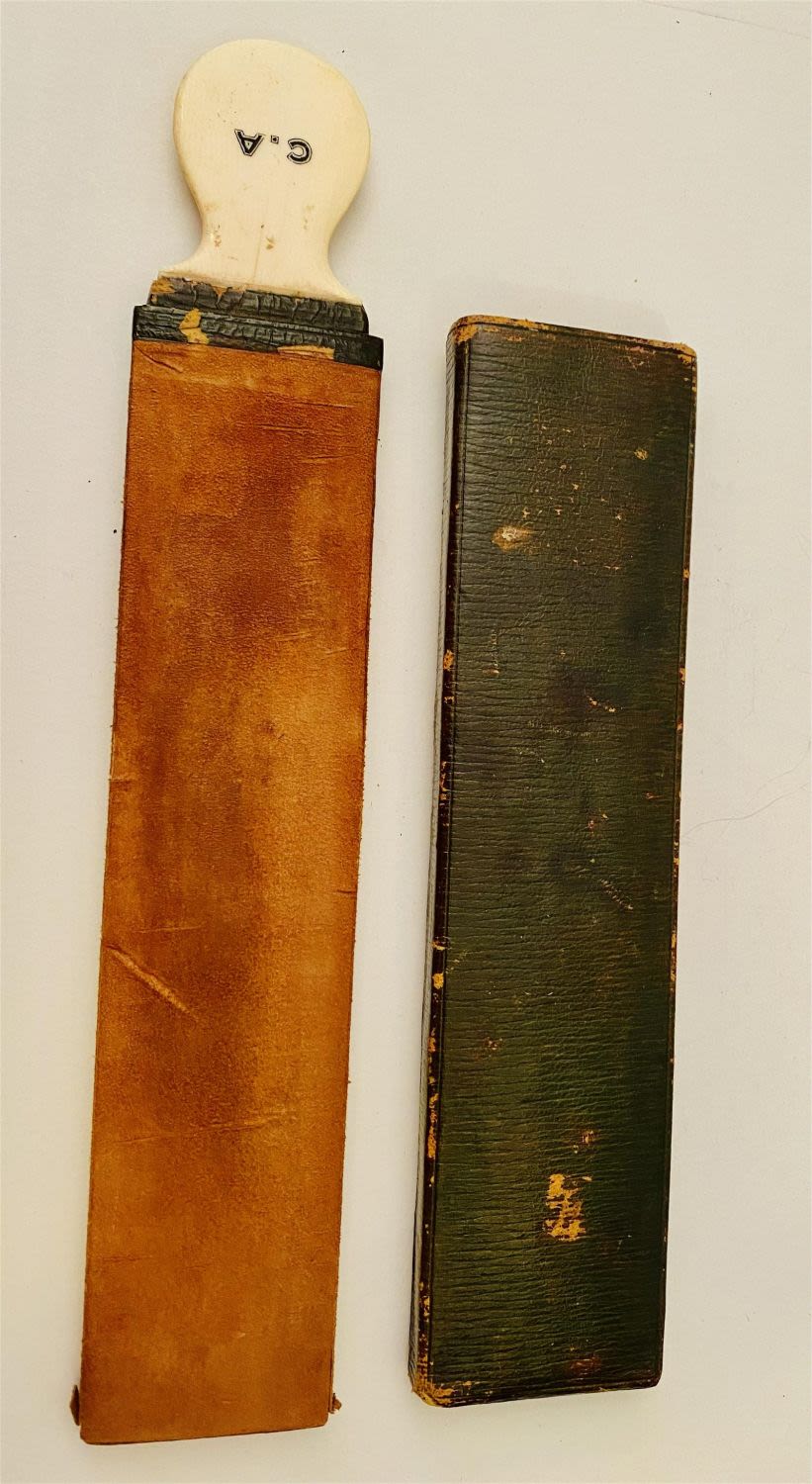 Lot 322: Shaving strop antique cased