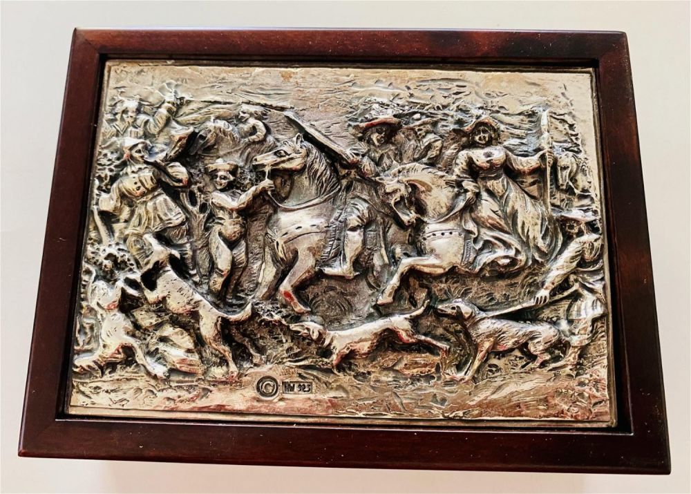 Lot 434: Winograd silver repousse box signed