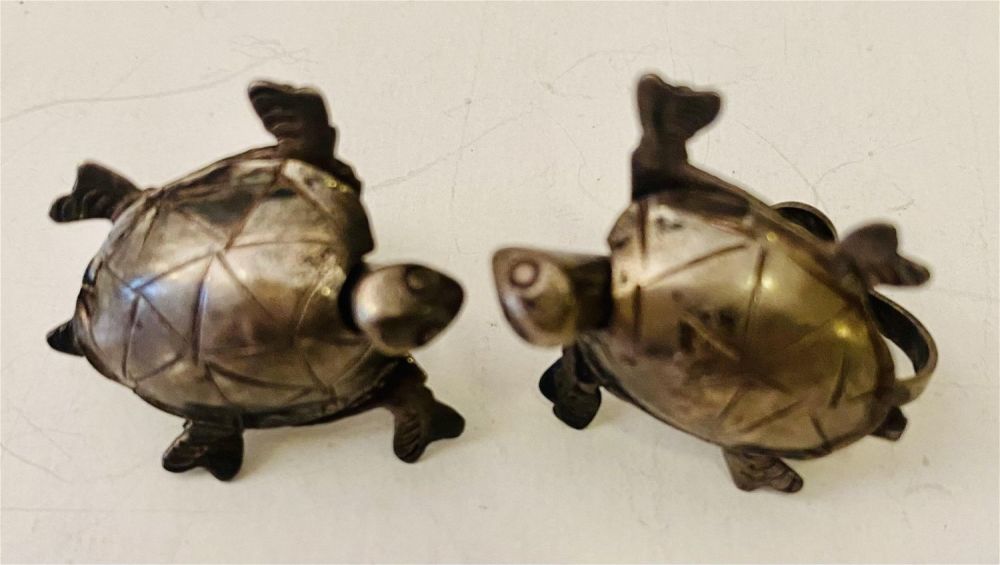Lot 455: Turtle sterling earrings screw back