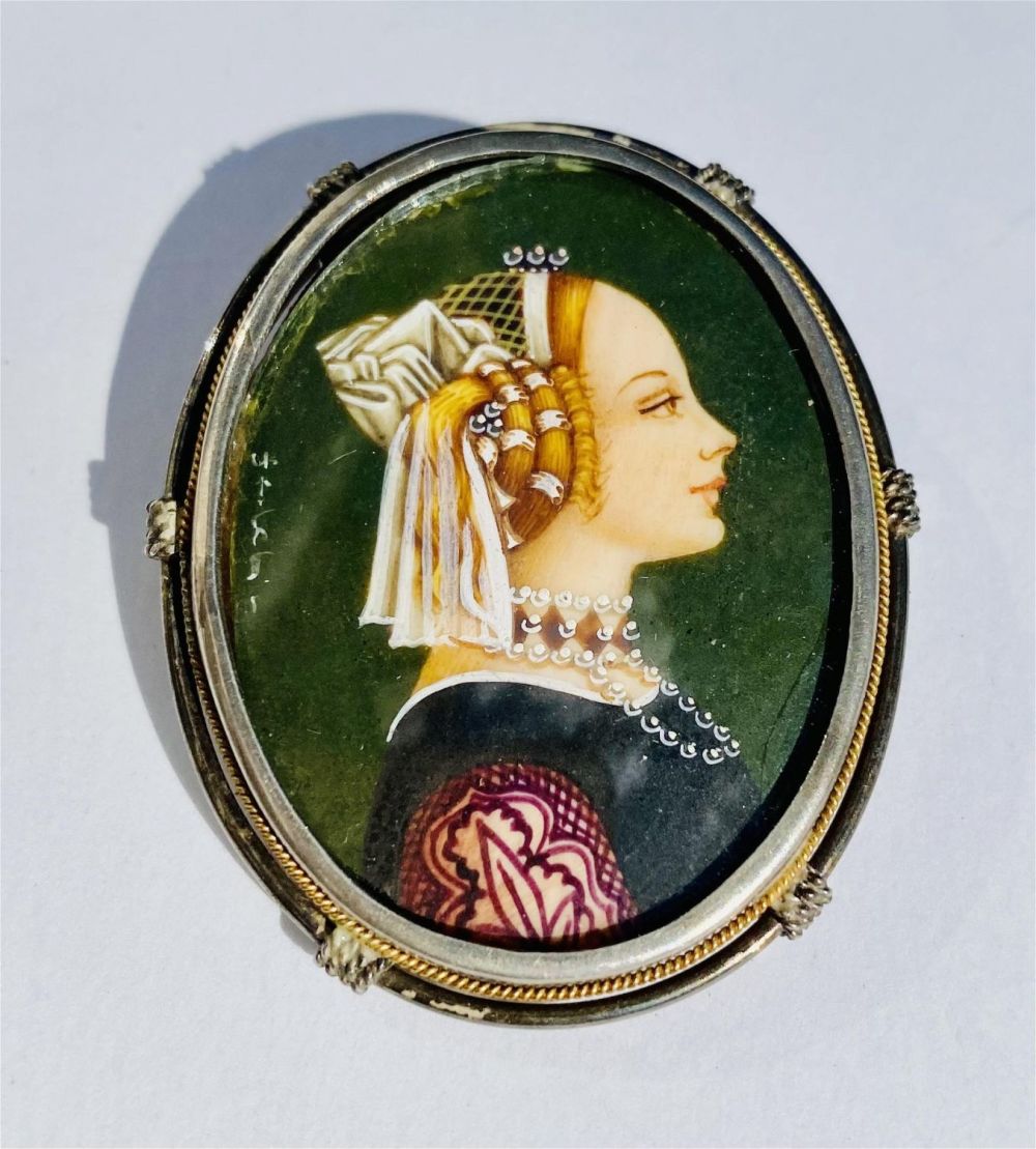Lot 191: Hand painted Victorian pin pendant