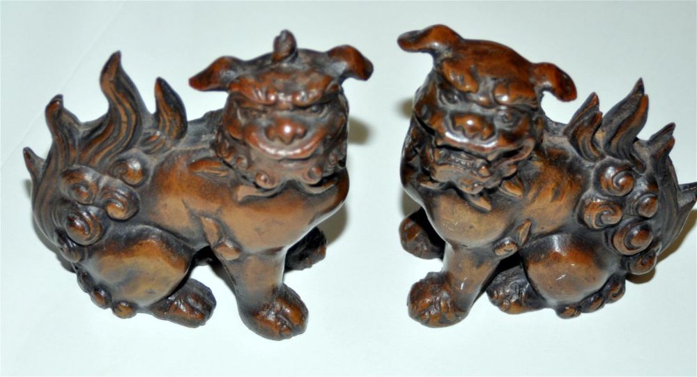 Lot 198: Lions Chinese bronze pair