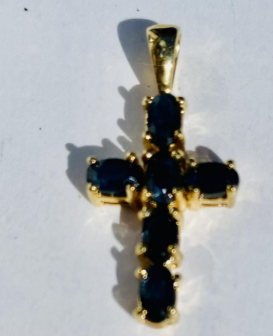 Lot 211: Vermeil sapphire cross pendant