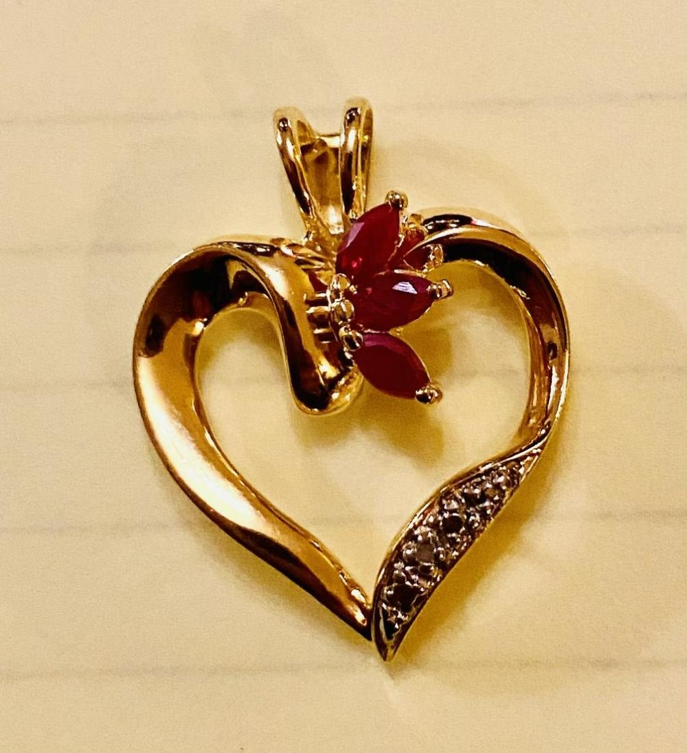 Lot 230: Vermeil ruby heart pendant