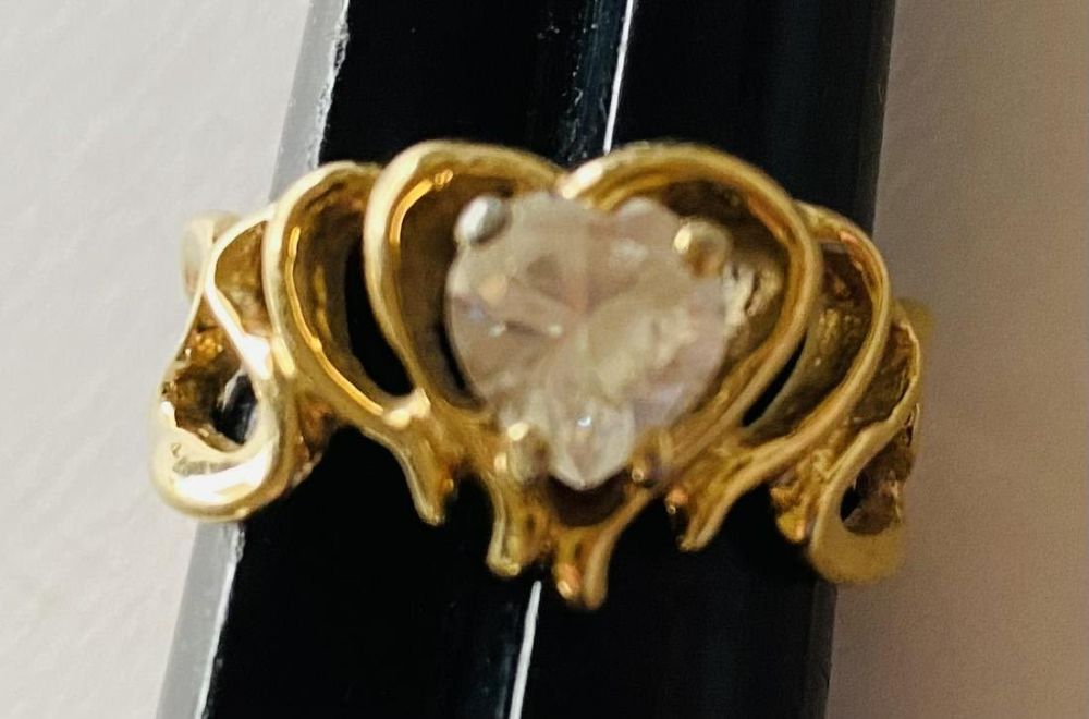 Lot 256: Gold fill ring heart design