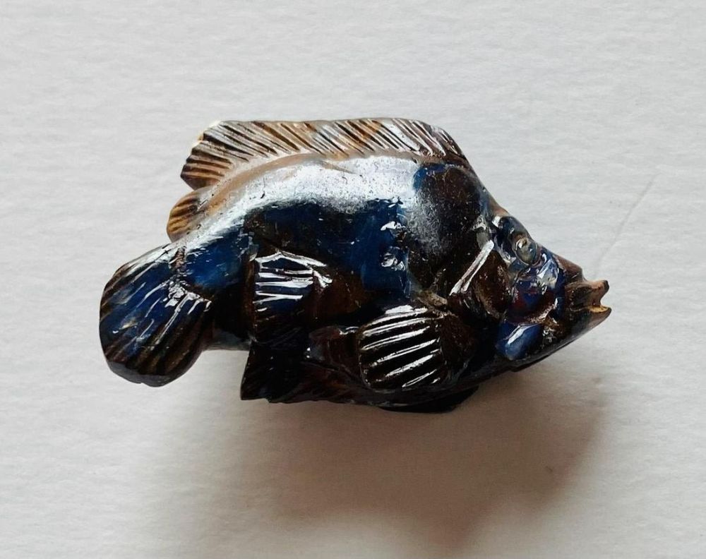 Lot 268: Opal/matrix carved fish