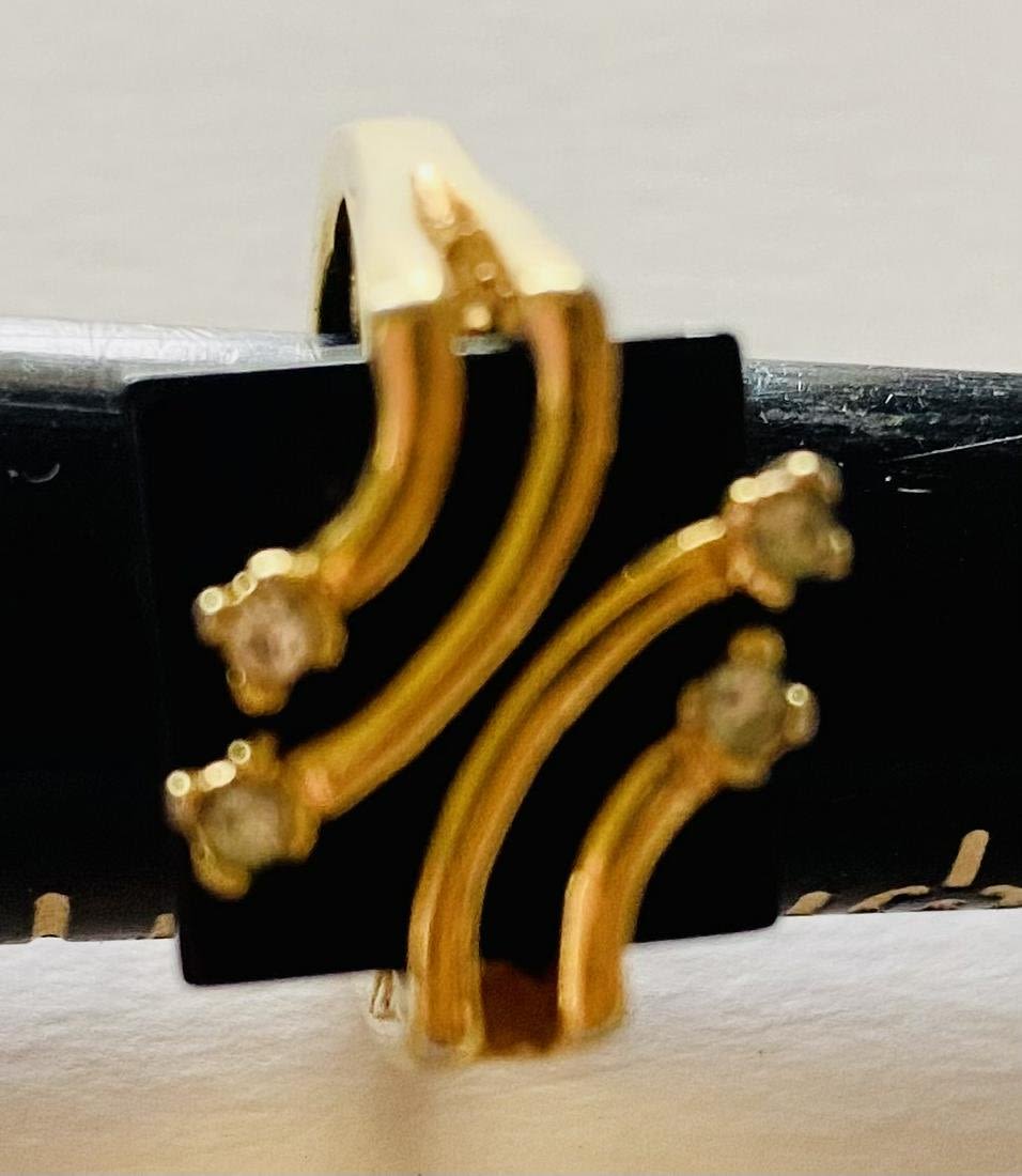 Lot 276: Vintage onyx gold fill ring
