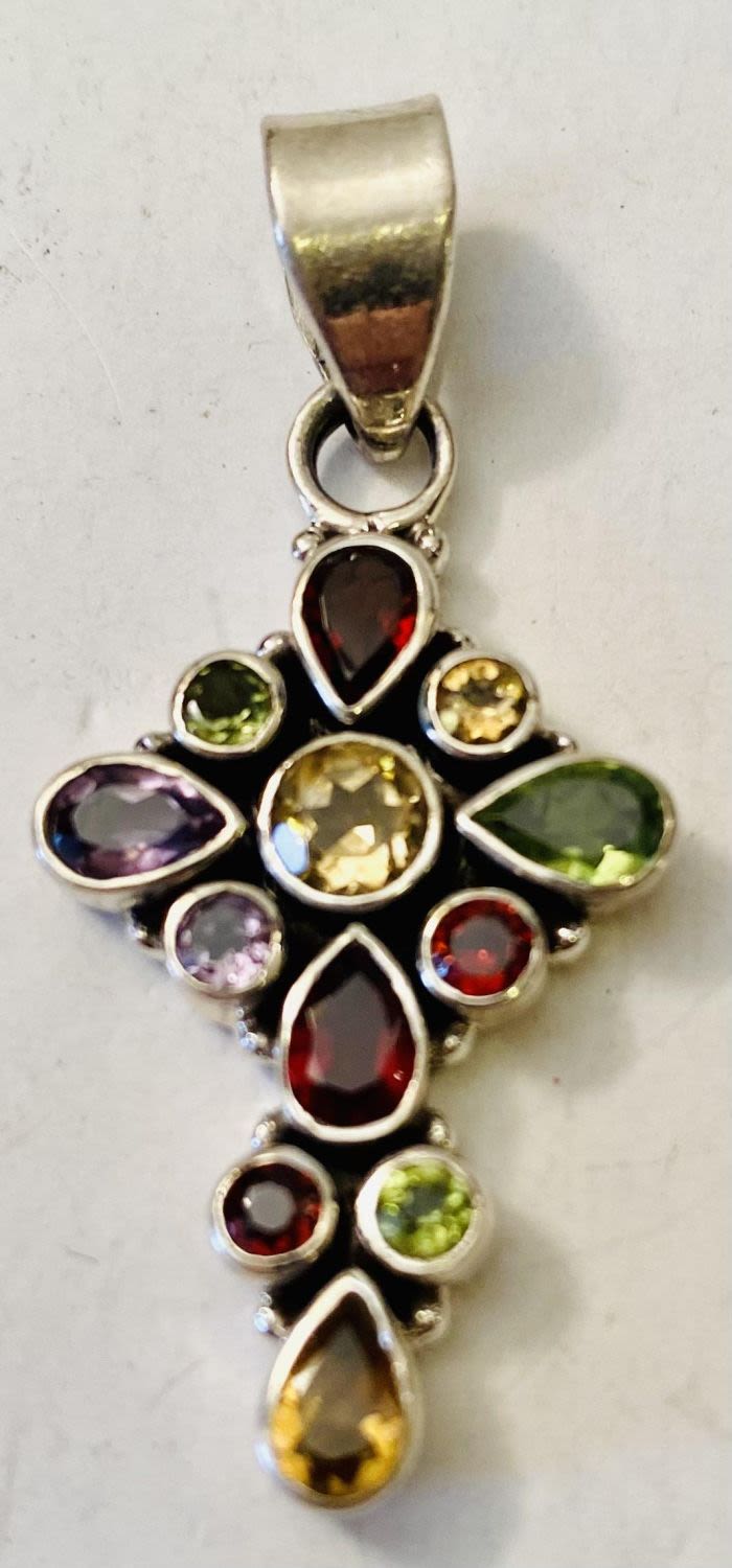 Lot 355: Gemstone sterling cross pendant