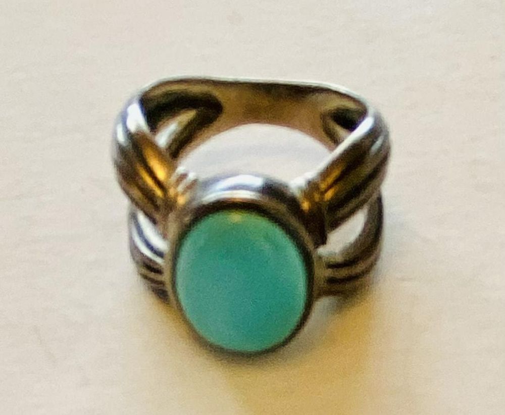 Lot 170: Turquoise sterling vintage ring