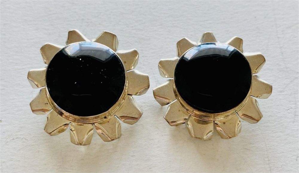 Lot 173: Onyx flower sterling Mexico earrings