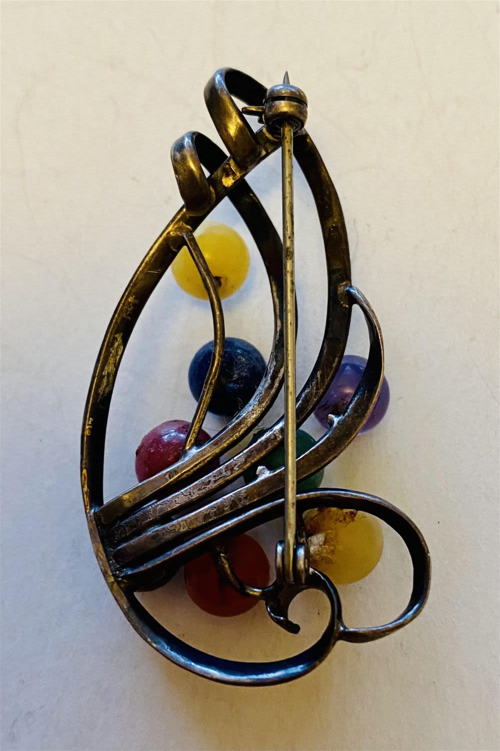 Lot 204: Sterling vintage pin gem spheres