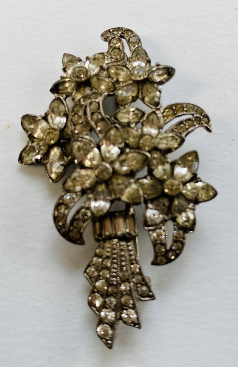Lot 165: Rhinestone vintage floral pin