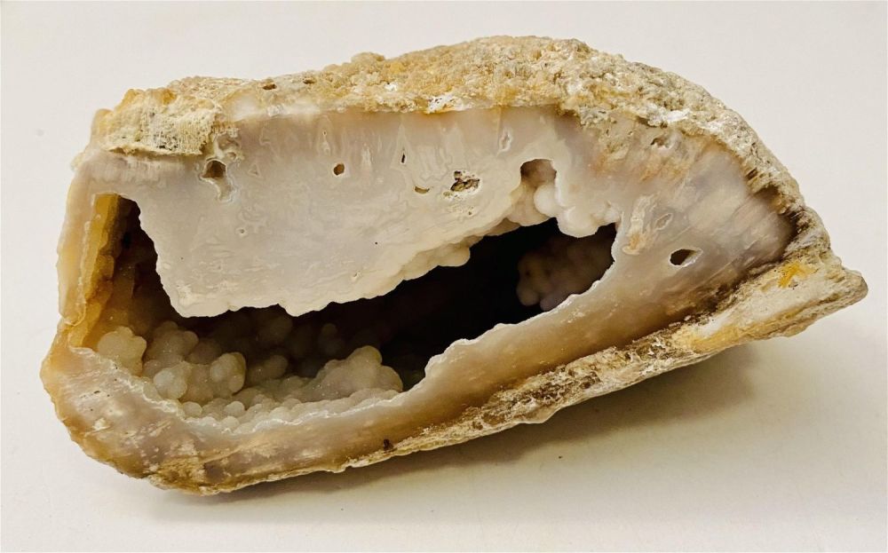 Lot 193: Calcite nodule specimen