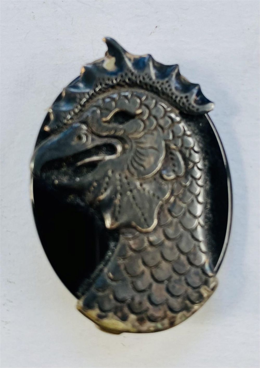 Lot 225: Sterling rooster onyx pin