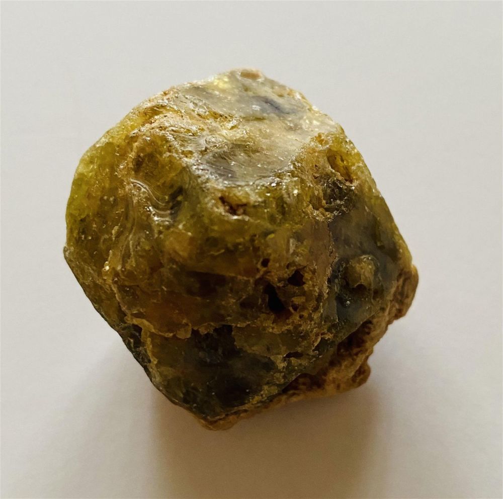 Lot 228: Garnet green natural stone