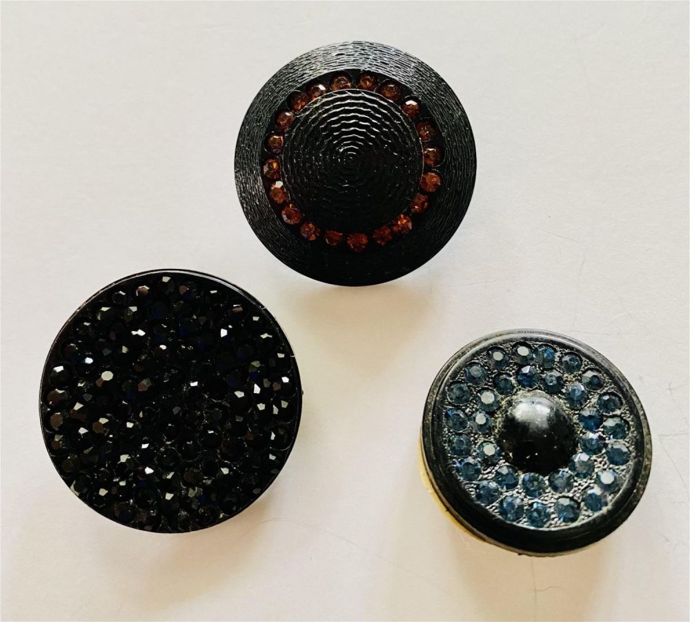 Lot 268: 3 large stone buttons vintage