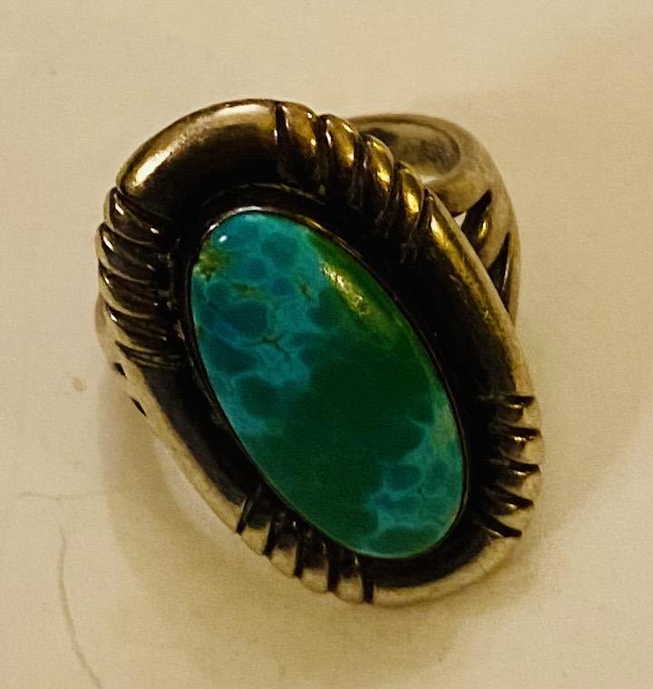 Lot 293: Southwestern American Indian ring sterling