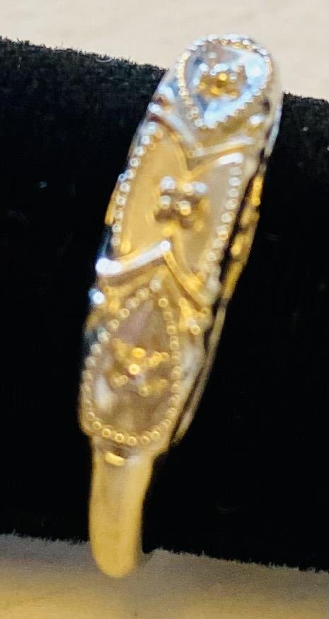 Lot 312: Antique 14k vintage band ring