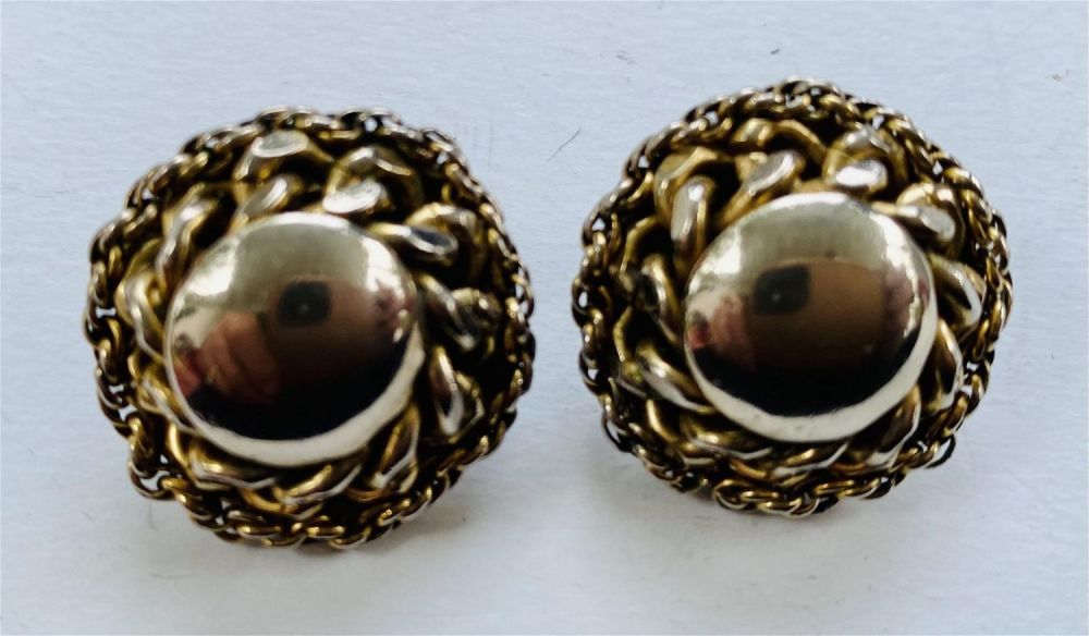 Lot 315: Pair of vintage button earrings