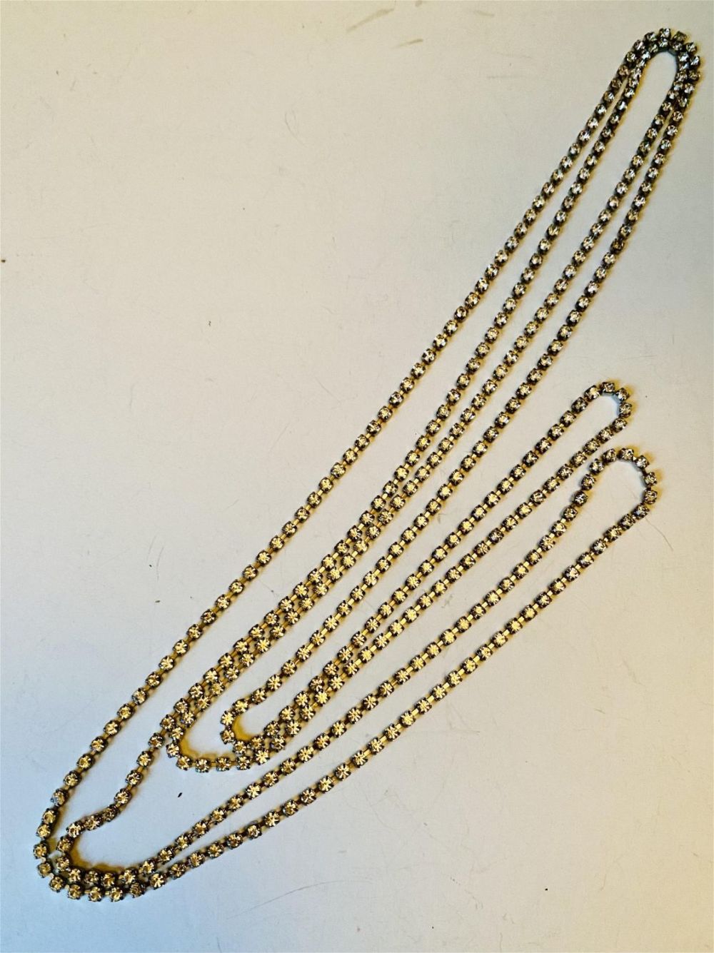 Lot 353: Vintage long rhinestone chain