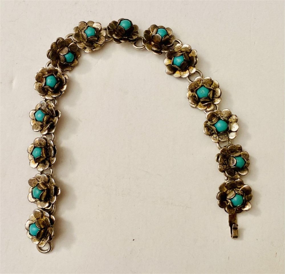 Lot 359: Mexico turquoise sterling bracelet vintage