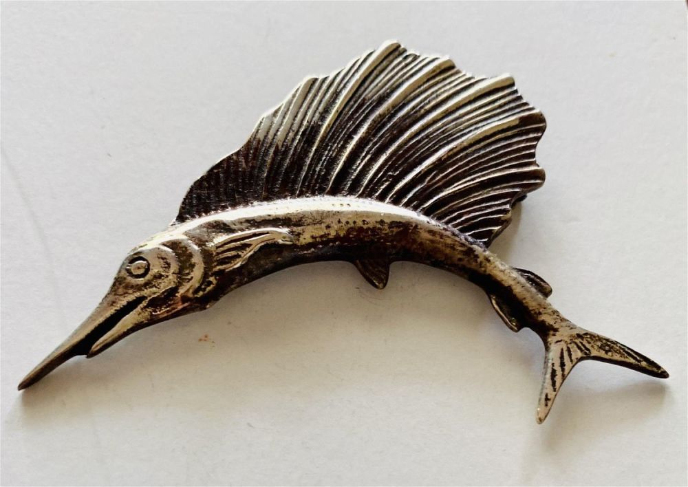 Lot 210: Sterling vintage sailfish pin