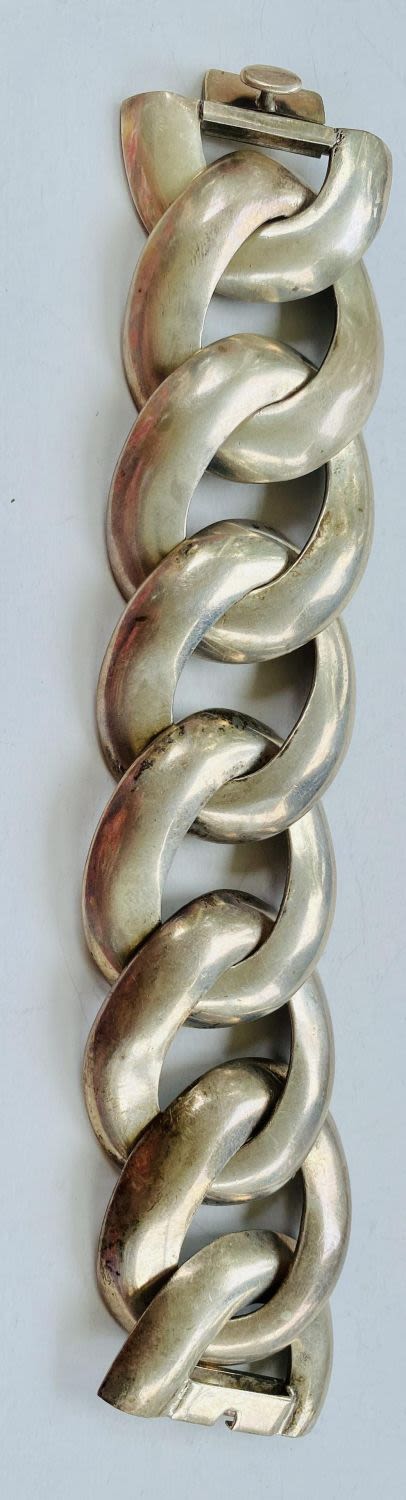 Lot 242: Large link Mexican vintage bracelet sterling signed